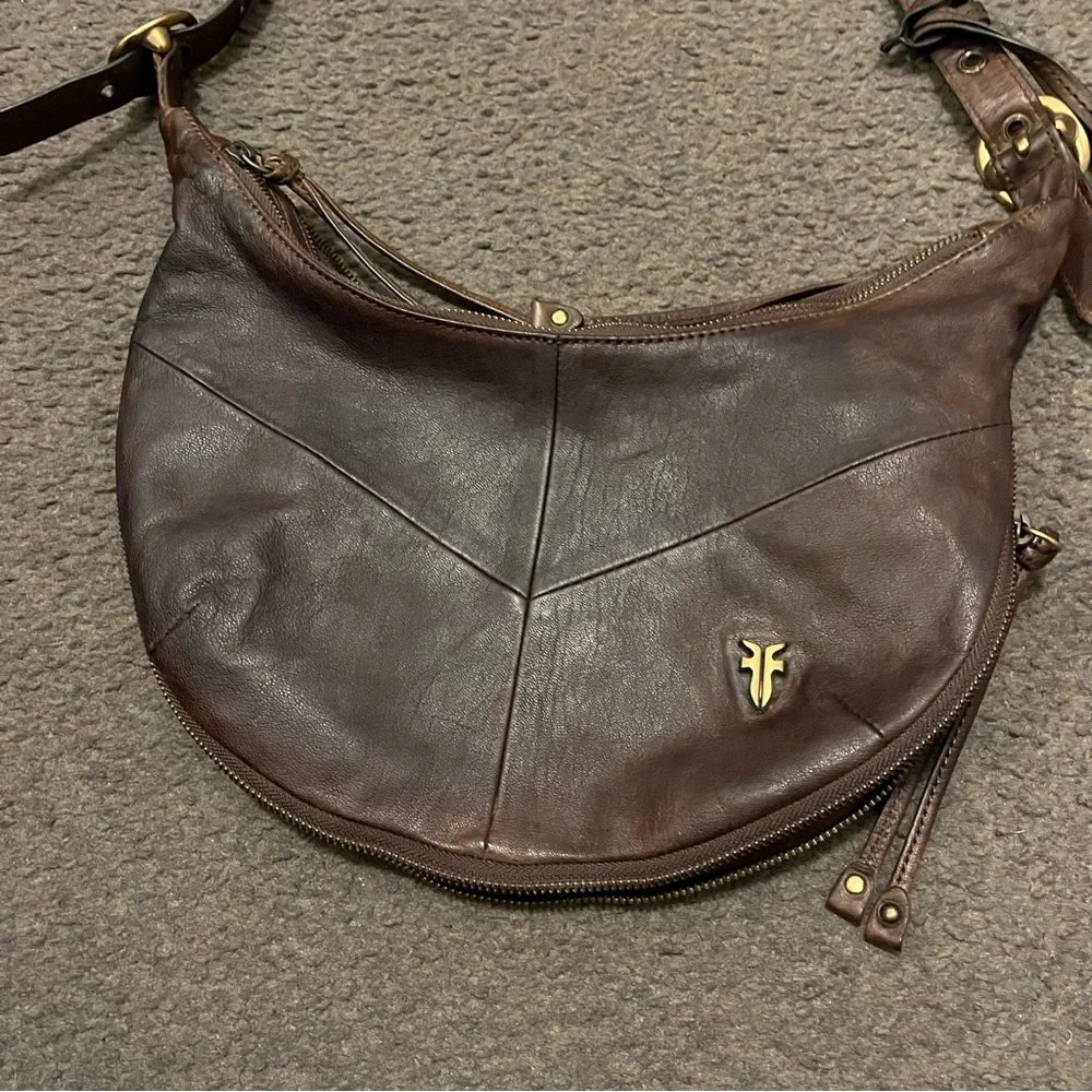 Frye Belle Bohemian Leather Crescent Crossbody Bag - Picture 6 of 10